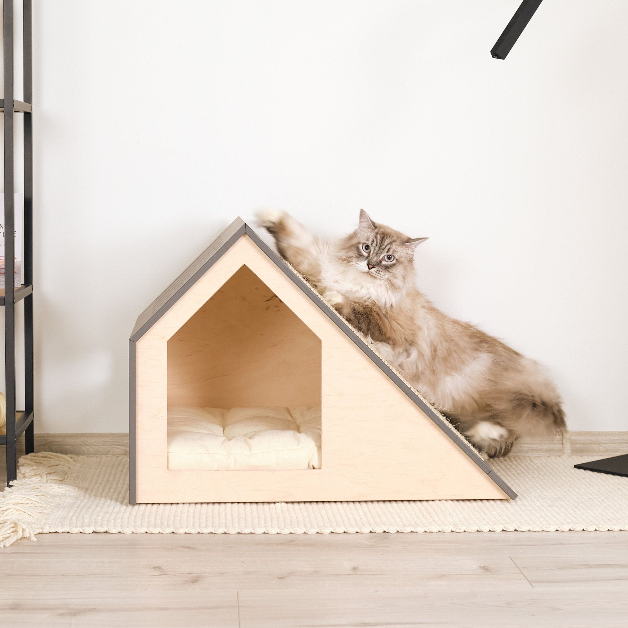 Hamm Scratch Cat house with scratcher PetSo