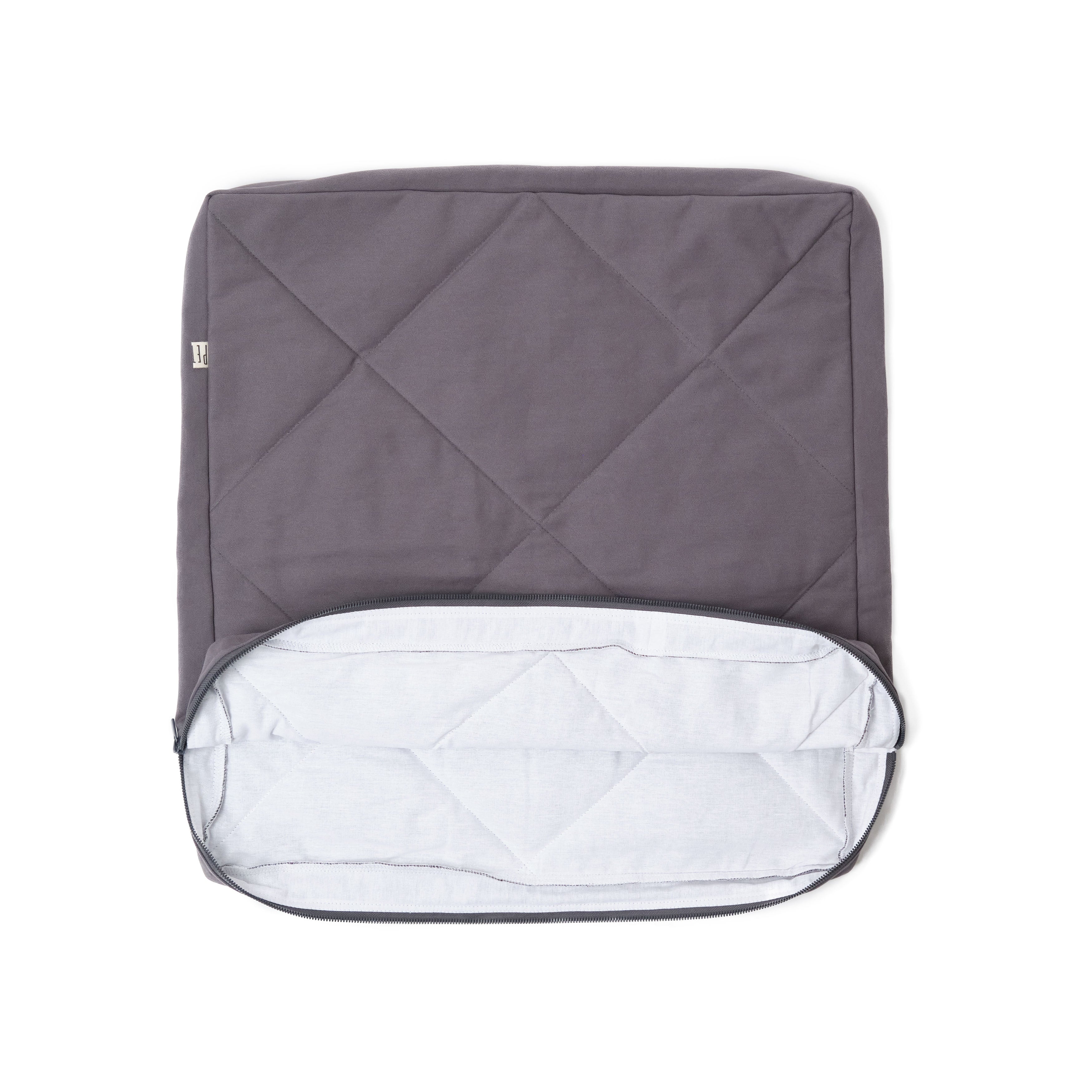 Cover with a zipper