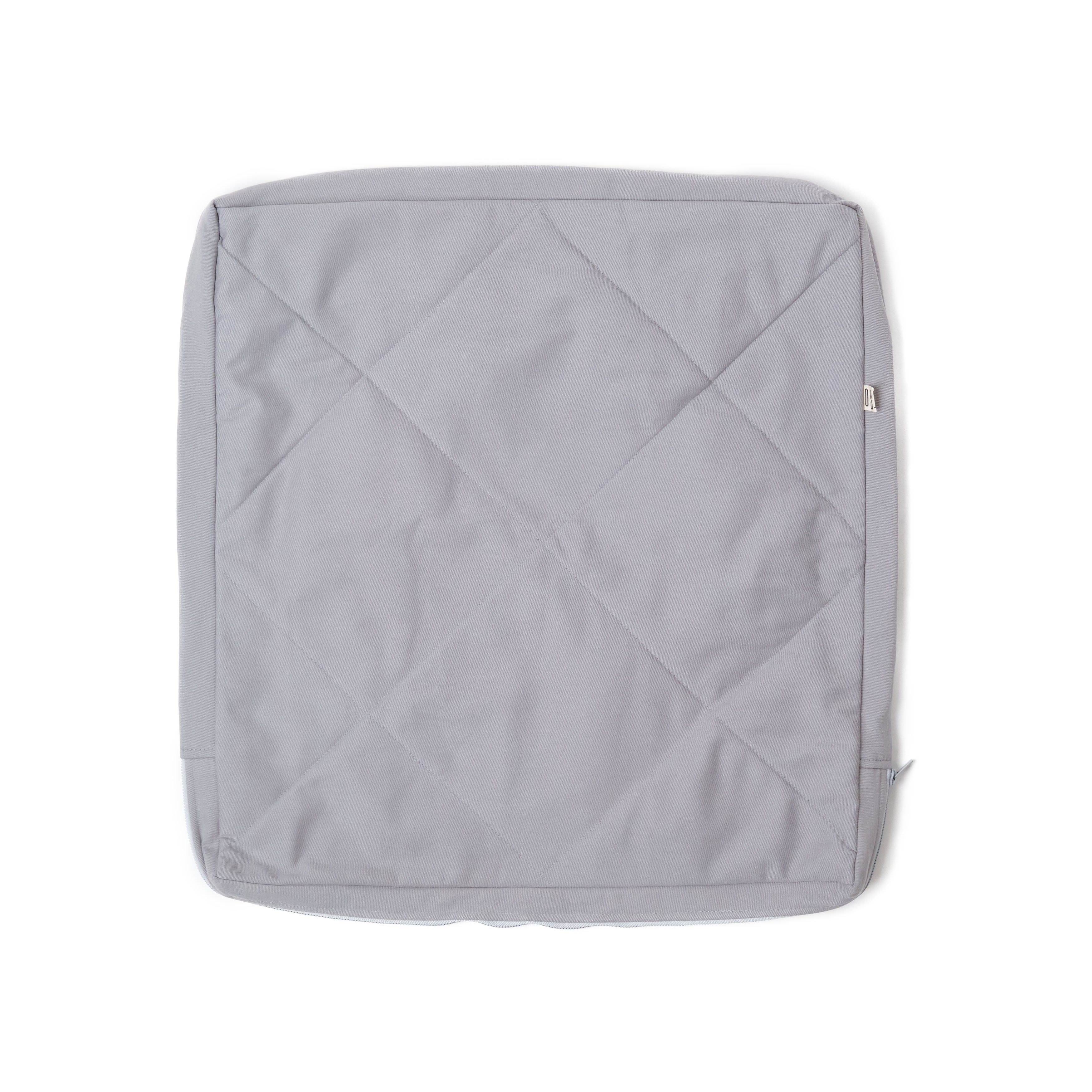 Cover with a zipper